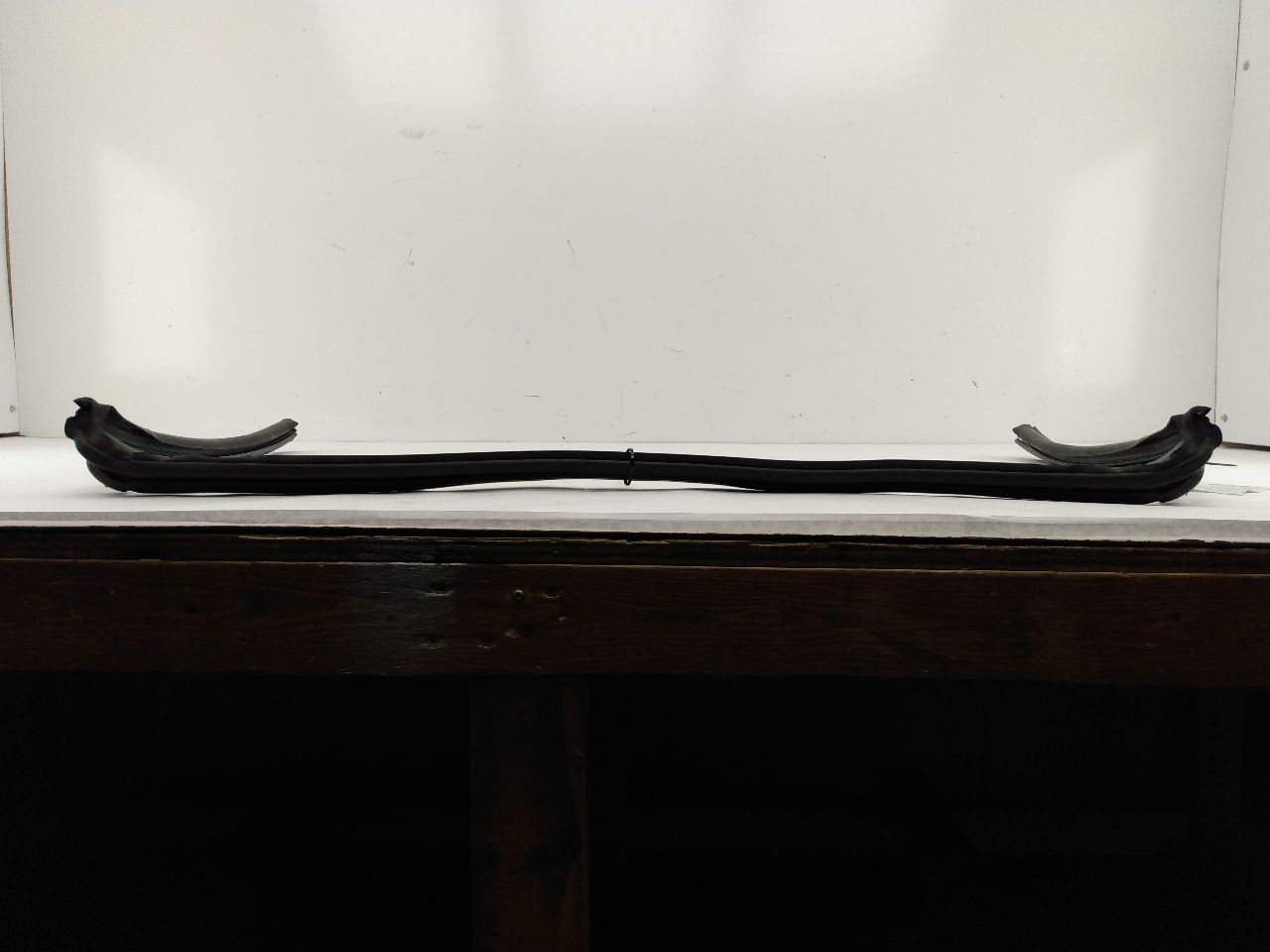 Mercedes SLK230 Front Center Convertible Top Seal