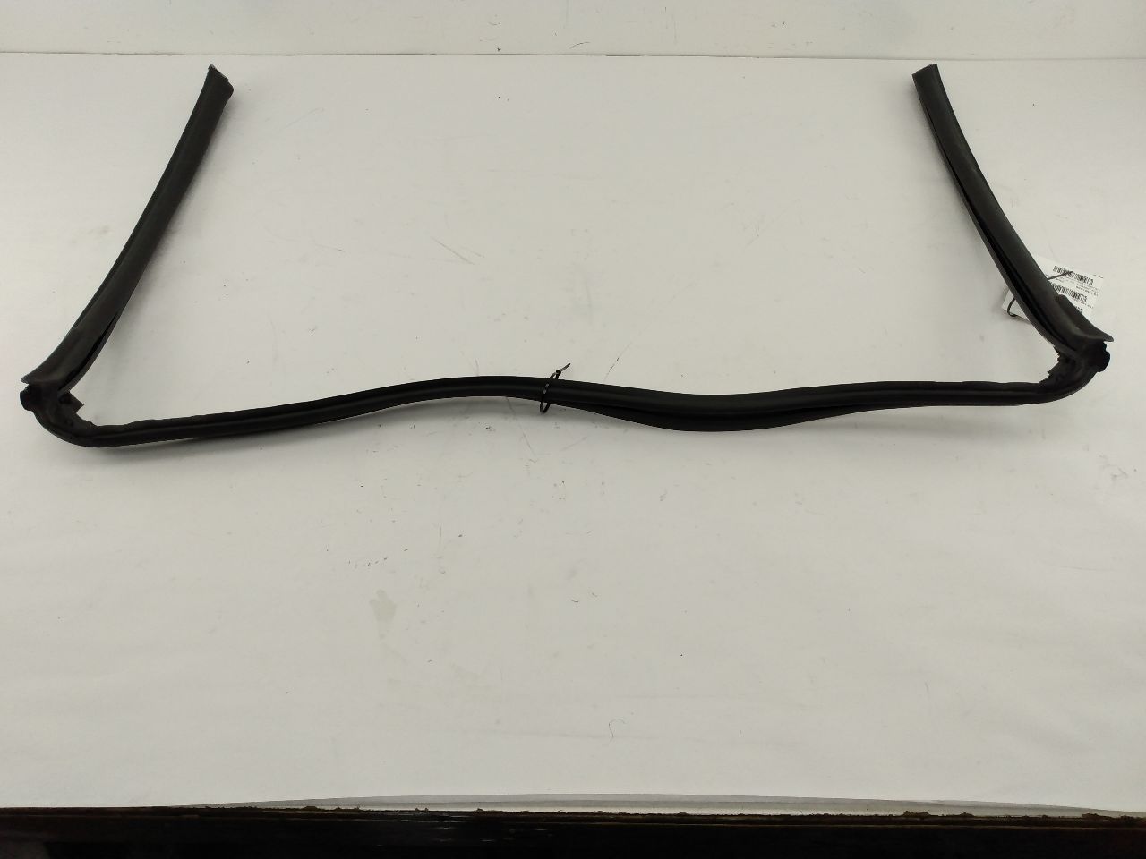 Mercedes SLK230 Front Center Convertible Top Seal