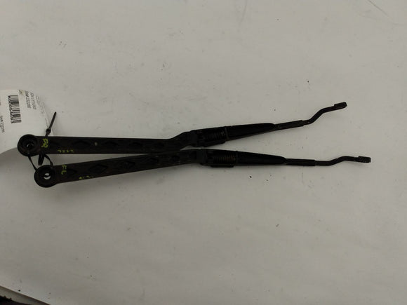 Lexus SC300 Pair of Wiper Arms