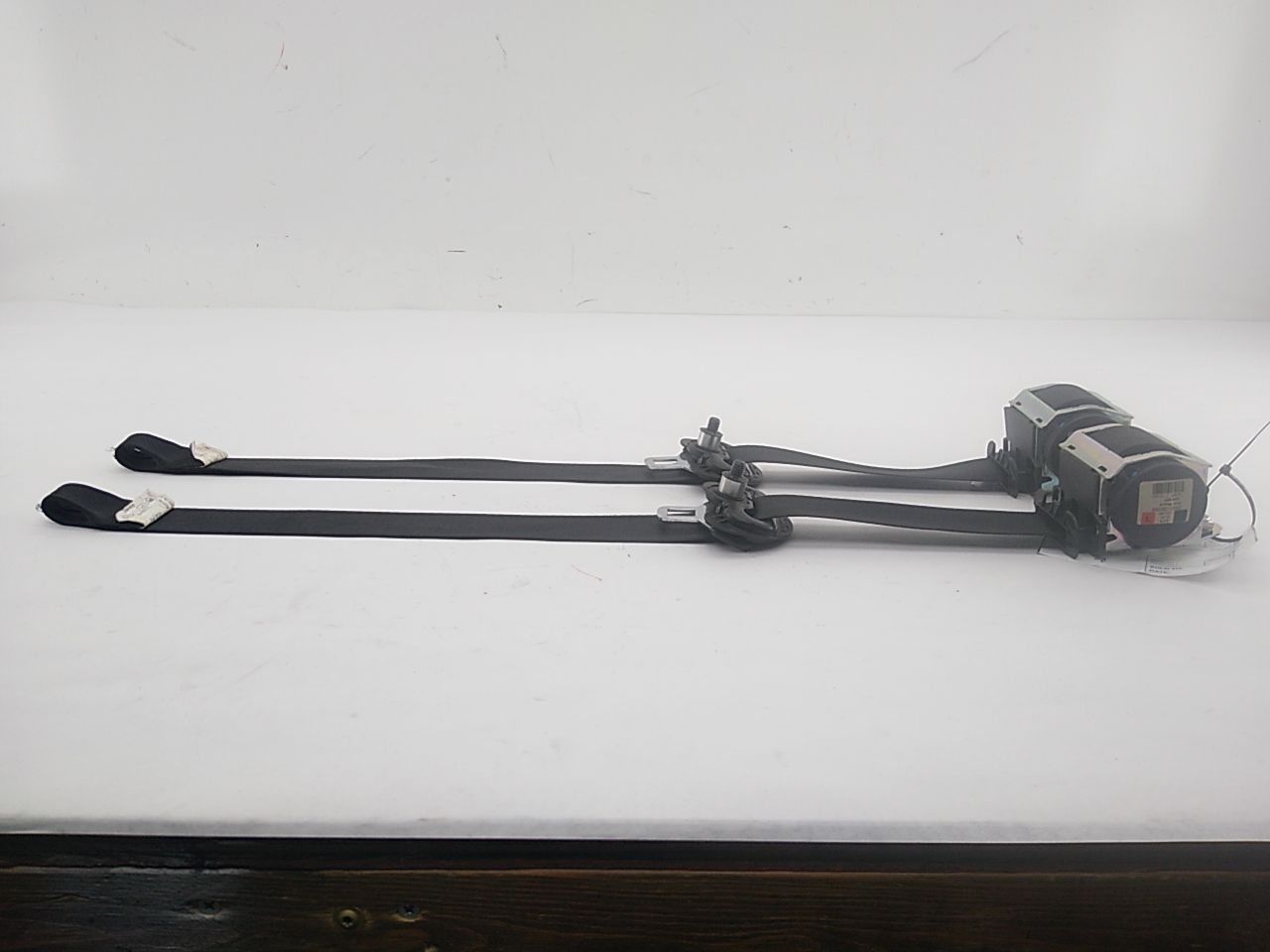 BMW 650I Pair Of Front Seat Belt Retractors - 0