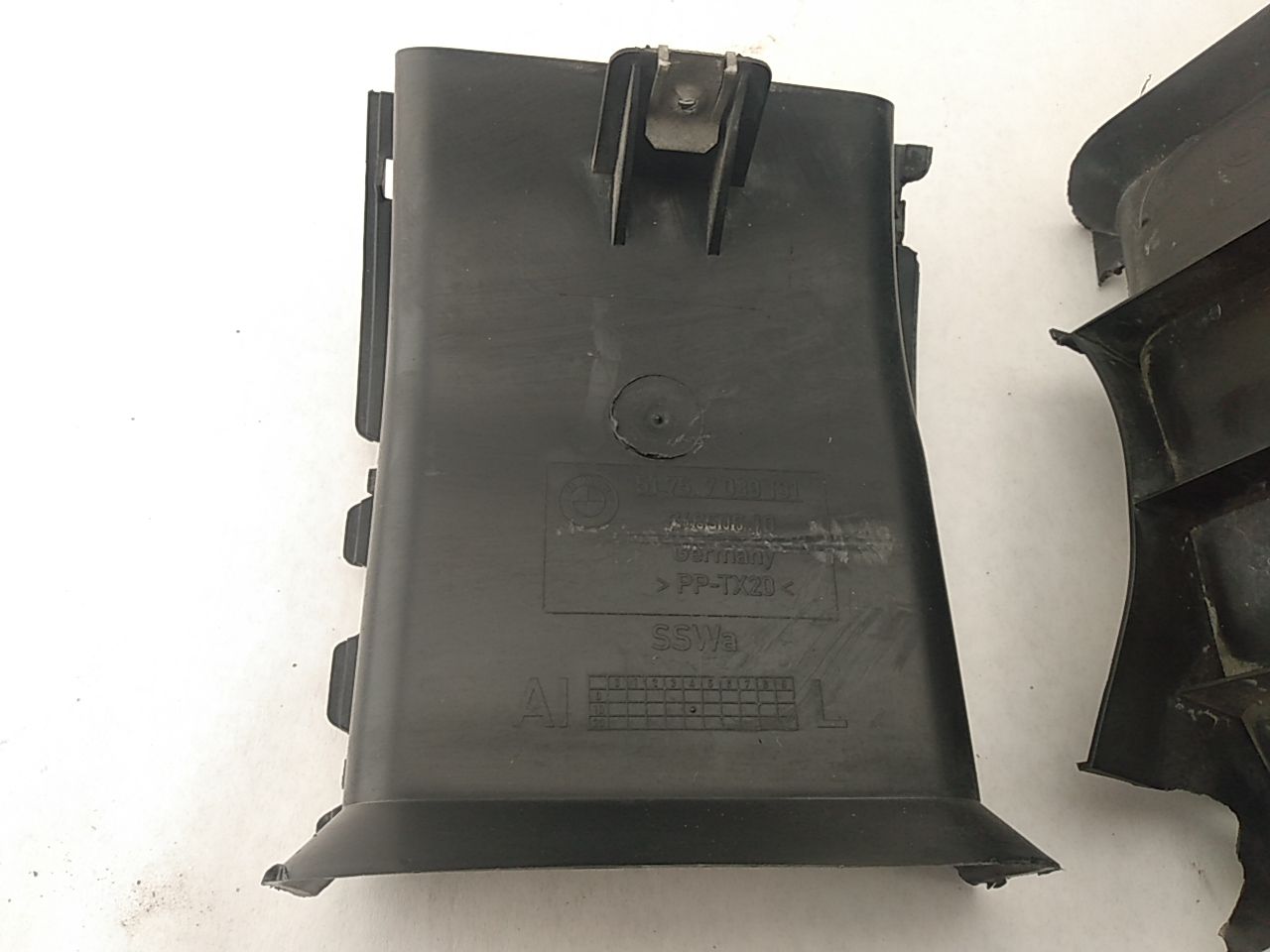 BMW 650I Under Engine Motor Pan Cover Shield