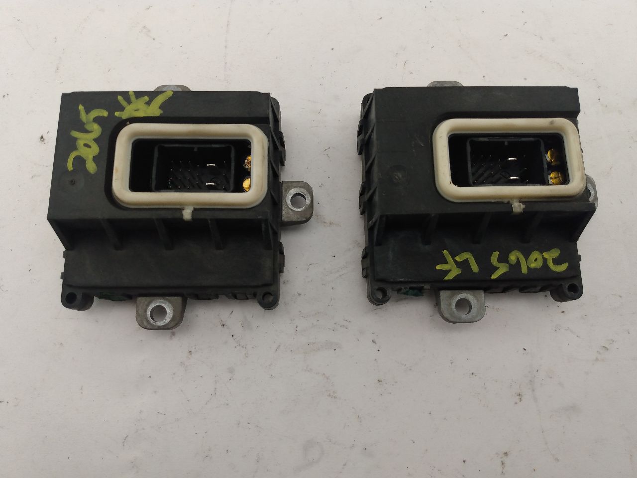 BMW 650I Pair Of Head Light Adaptive Control Modules - 0