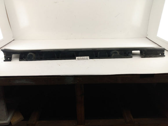 BMW 650I Right Rocker Panel