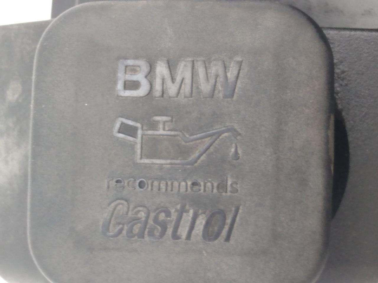 BMW 650I Right Engine Valve Cover