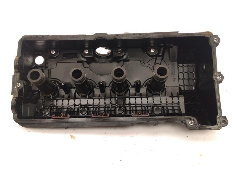 BMW 650I Left Engine Valve Cover