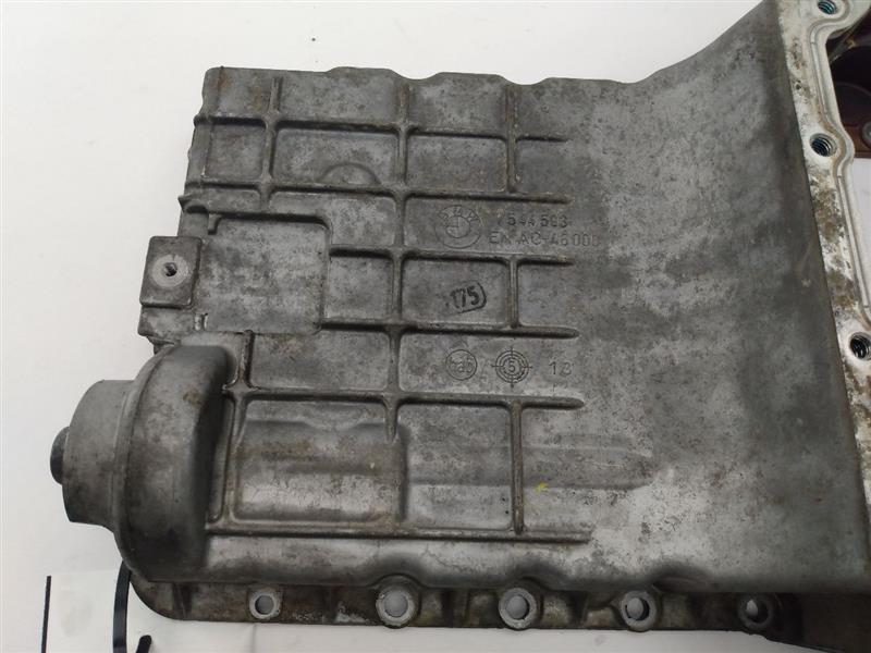 BMW 650I Upper Engine Oil Pan