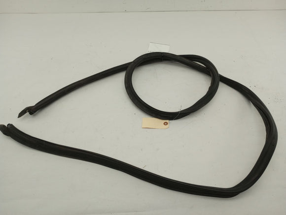 Volkswagen Eos Trunk Seal