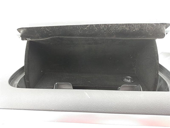 Volkswagen Eos Glove Box