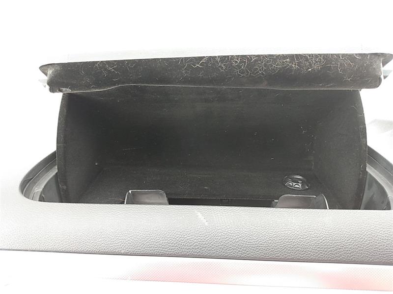 Volkswagen Eos Glove Box