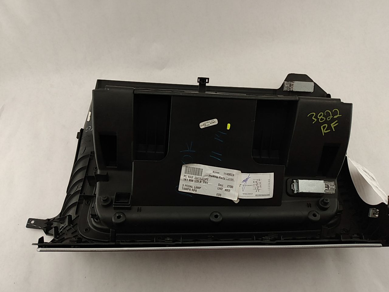 Volkswagen Eos Glove Box