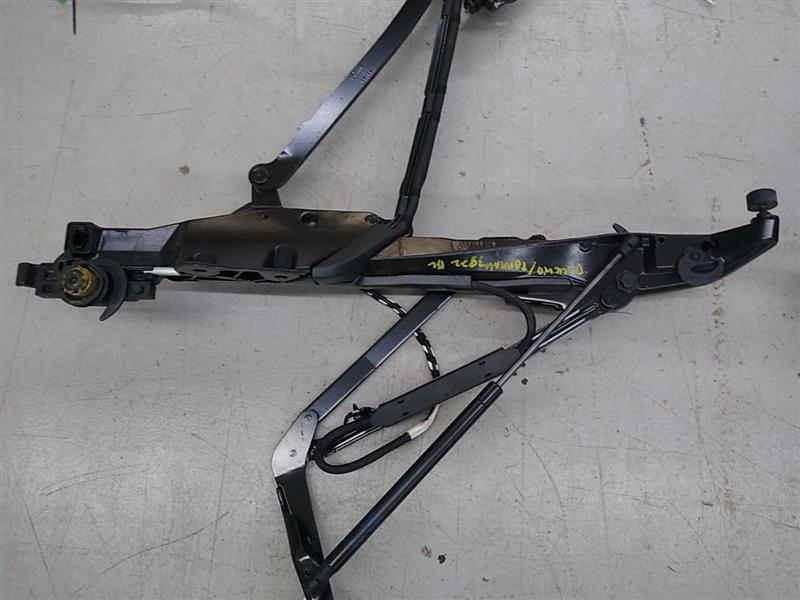 Volkswagen Eos Pair Of Tonneau Cover Hinges