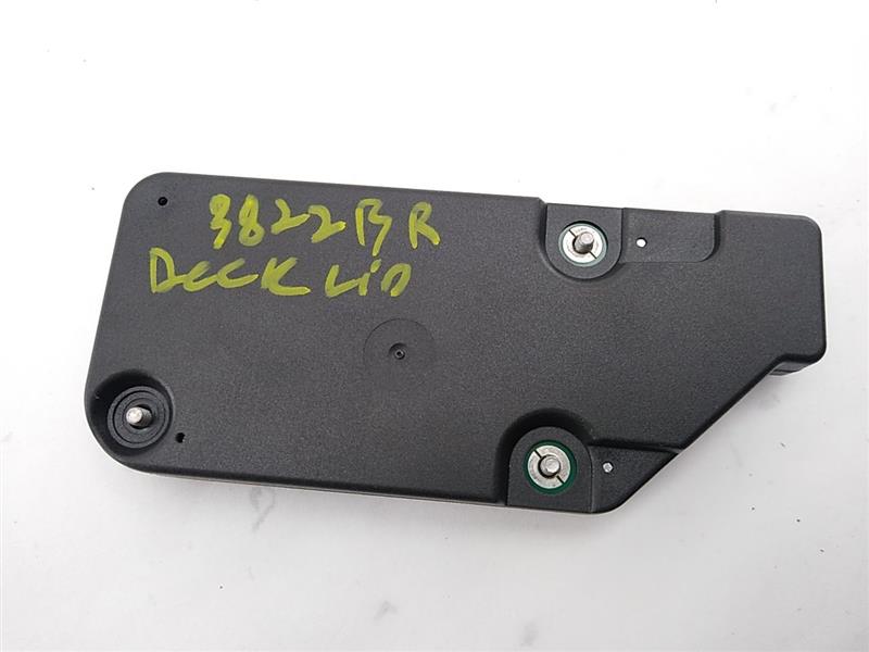 Volkswagen Eos Trunk Antenna Booster