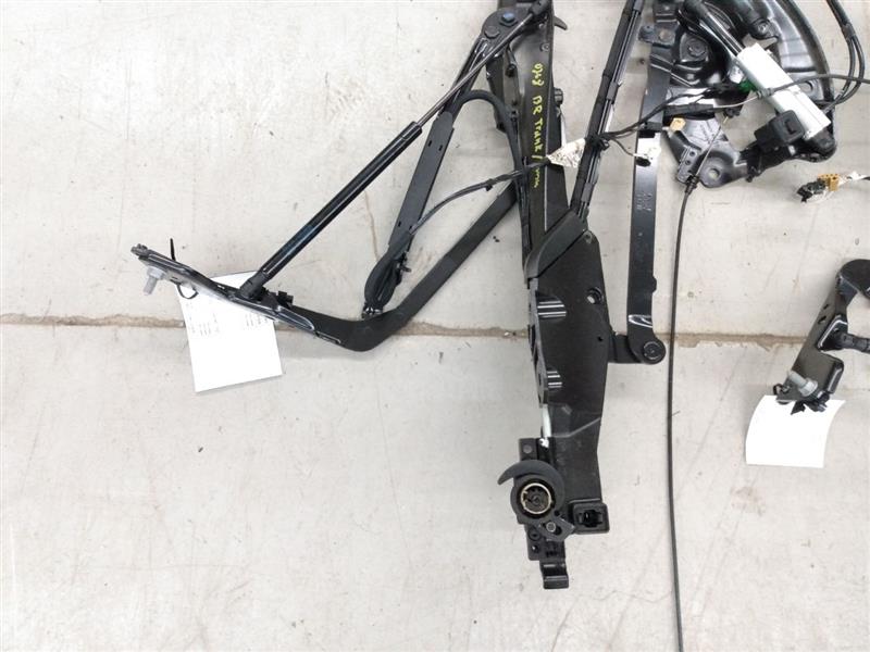 Volkswagen Eos Pair Of Tonneau Cover Hinges - 0