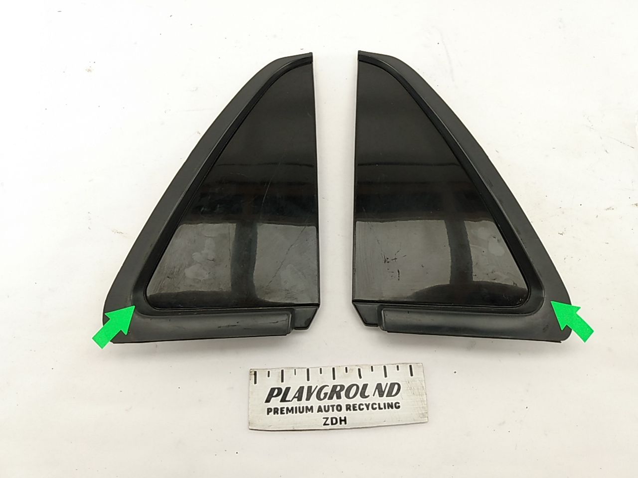 Mitsubishi 3000GT Set of Left and Right Rear Quarter Trim Moldings