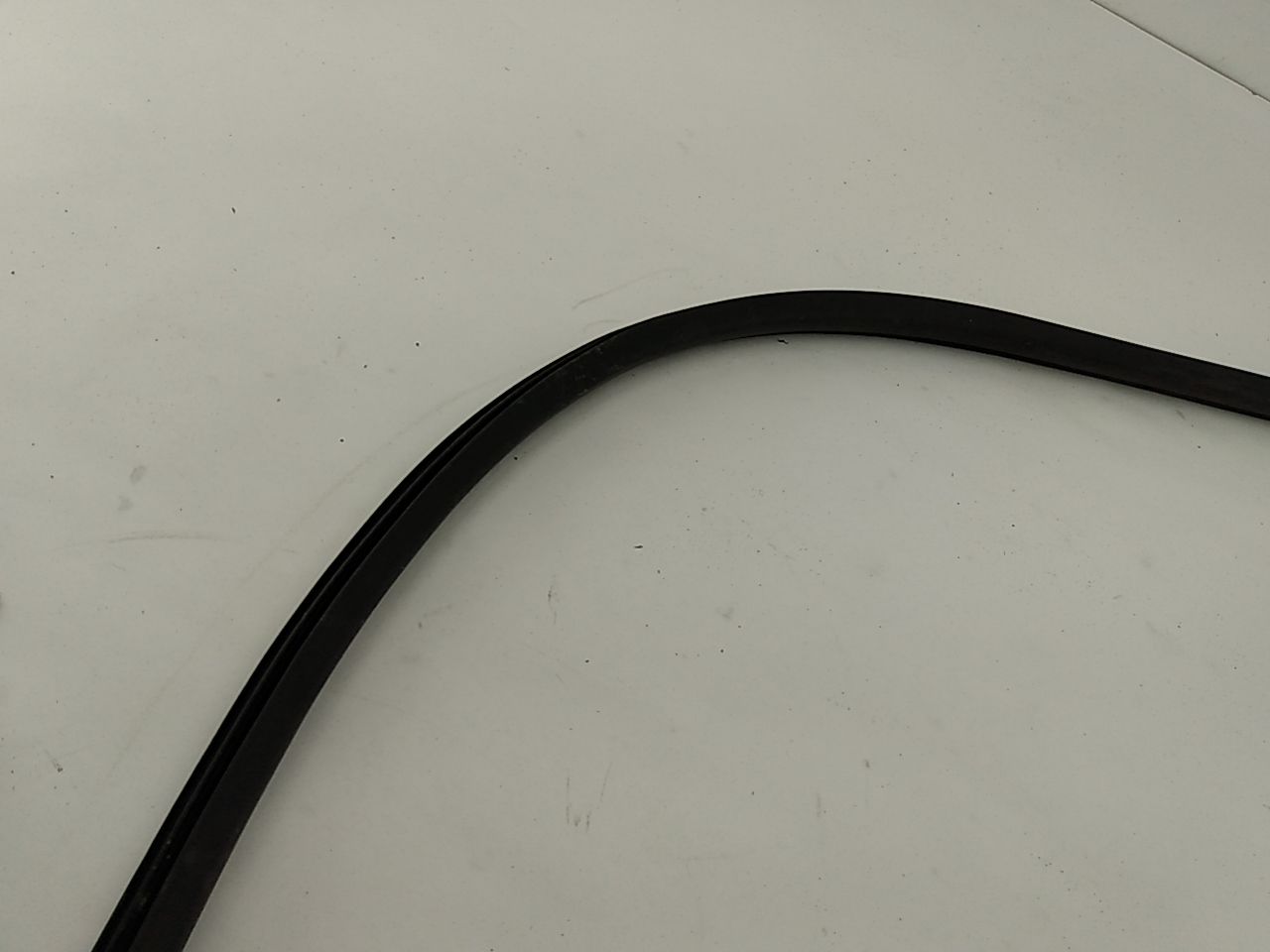 Mitsubishi 3000GT Trunk Seal