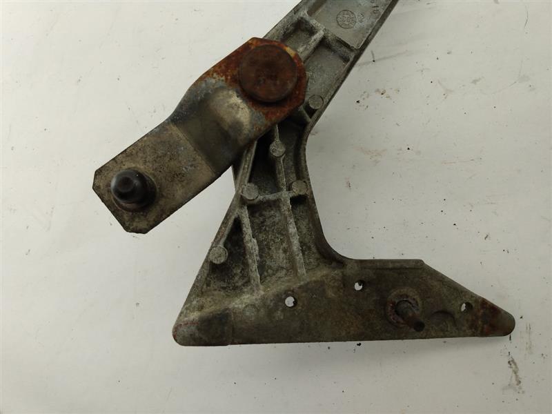 Chevrolet Camaro Windshield Wiper Arm Bracket