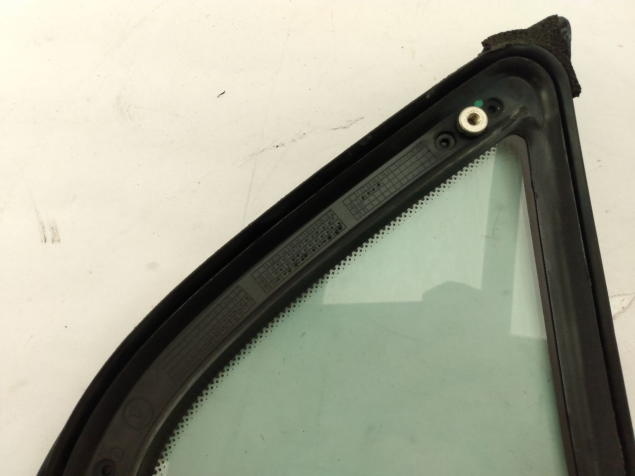 Saab 9-3 Rear Left Vent Glass