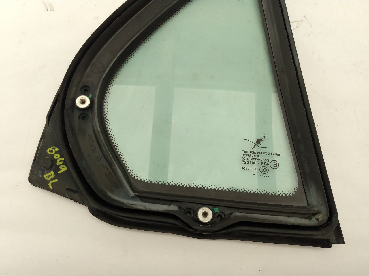 Saab 9-3 Rear Left Vent Glass