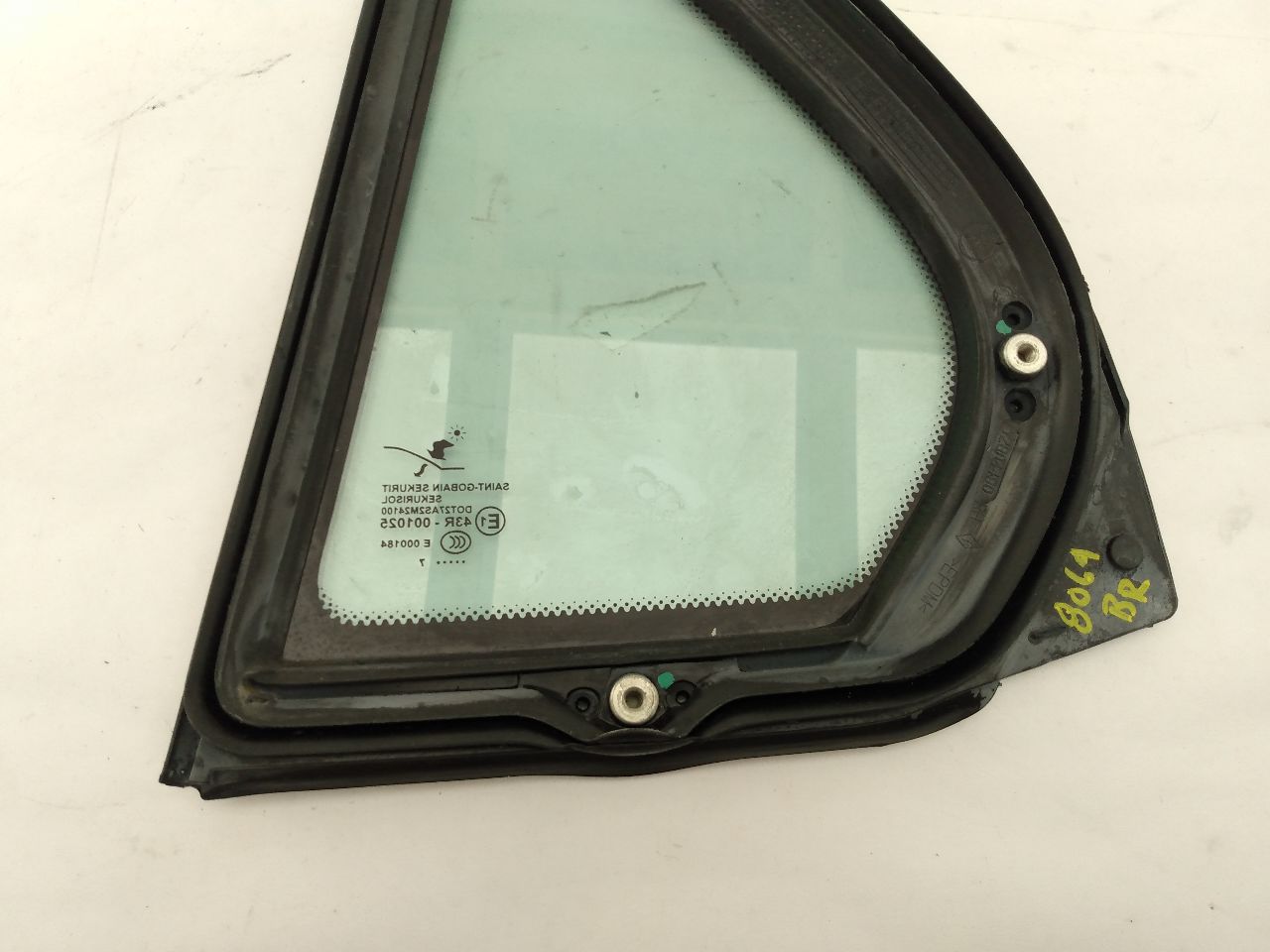 Saab 9-3 Rear Right Vent Glass