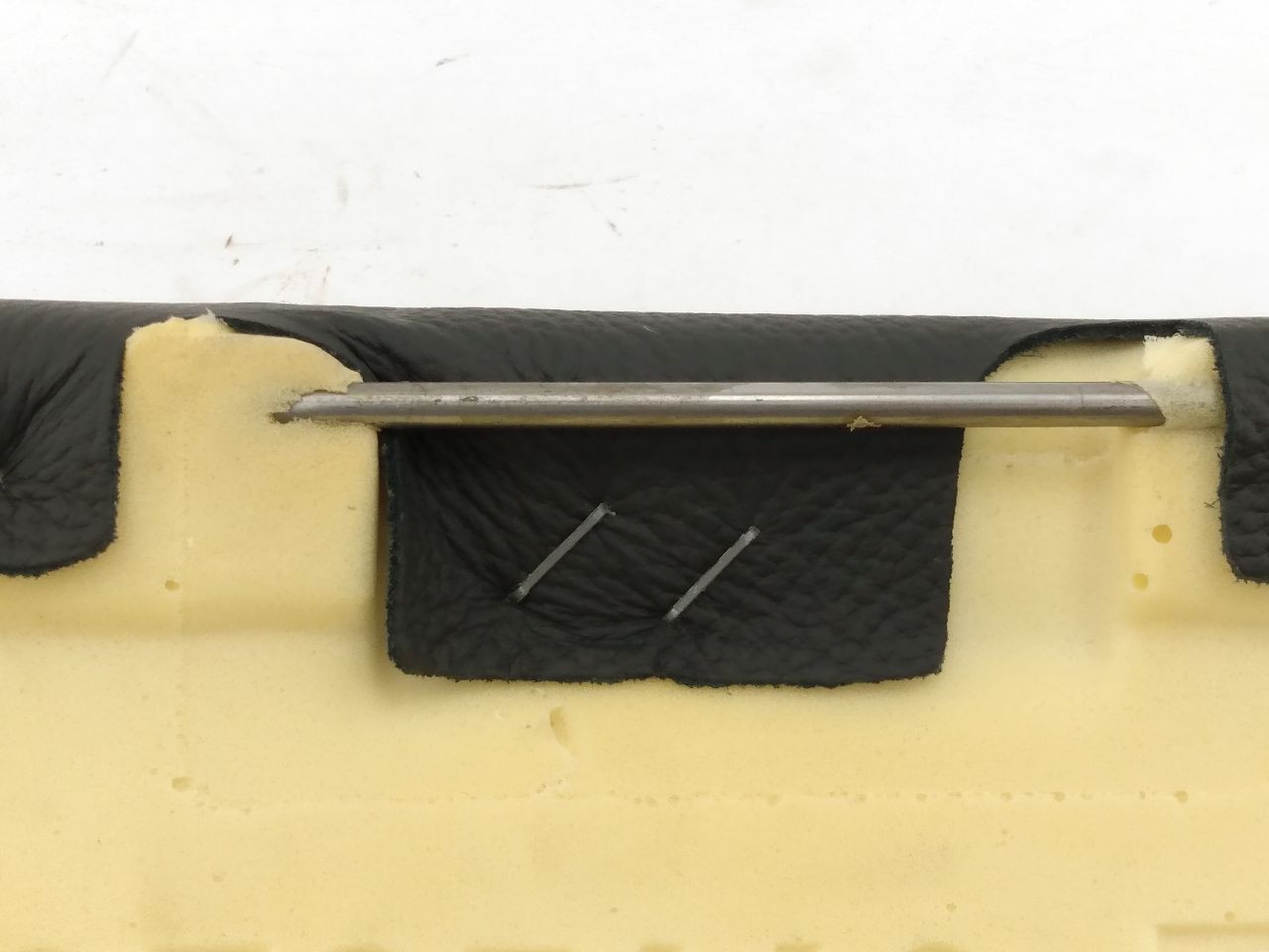 Saab 9-3 Rear Right Seat Cushion Side