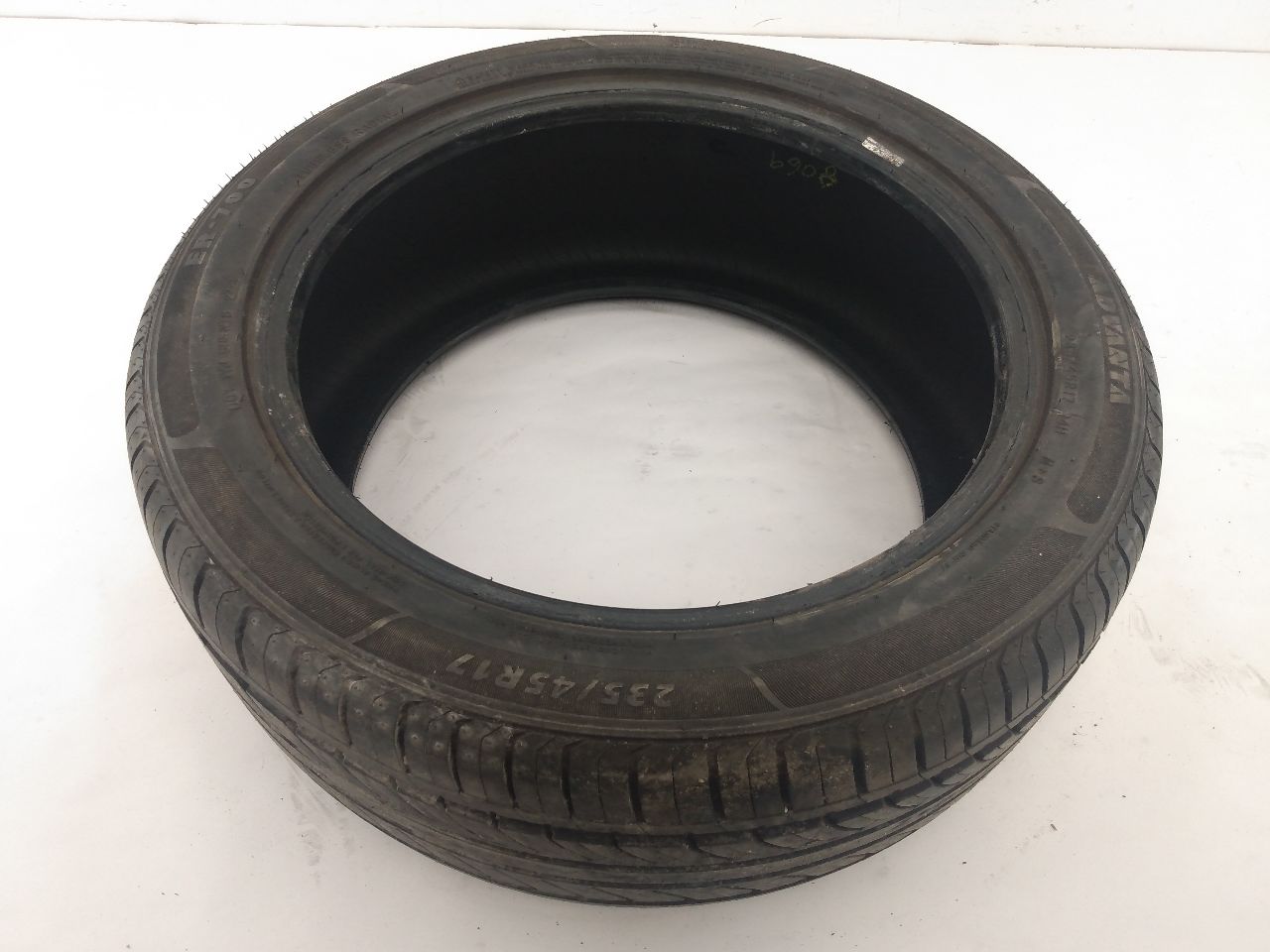 Single Advanta ER-700 Tire