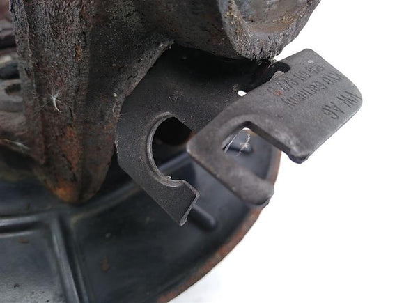 Volkswagen Eos Front Right Hub