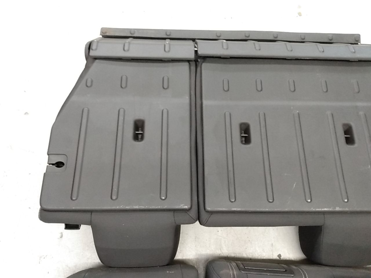 Hummer H3 Rear Seat Set