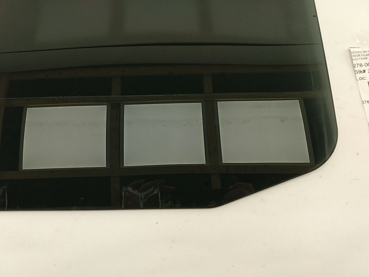 Hummer H3 Rear Left Door Glass