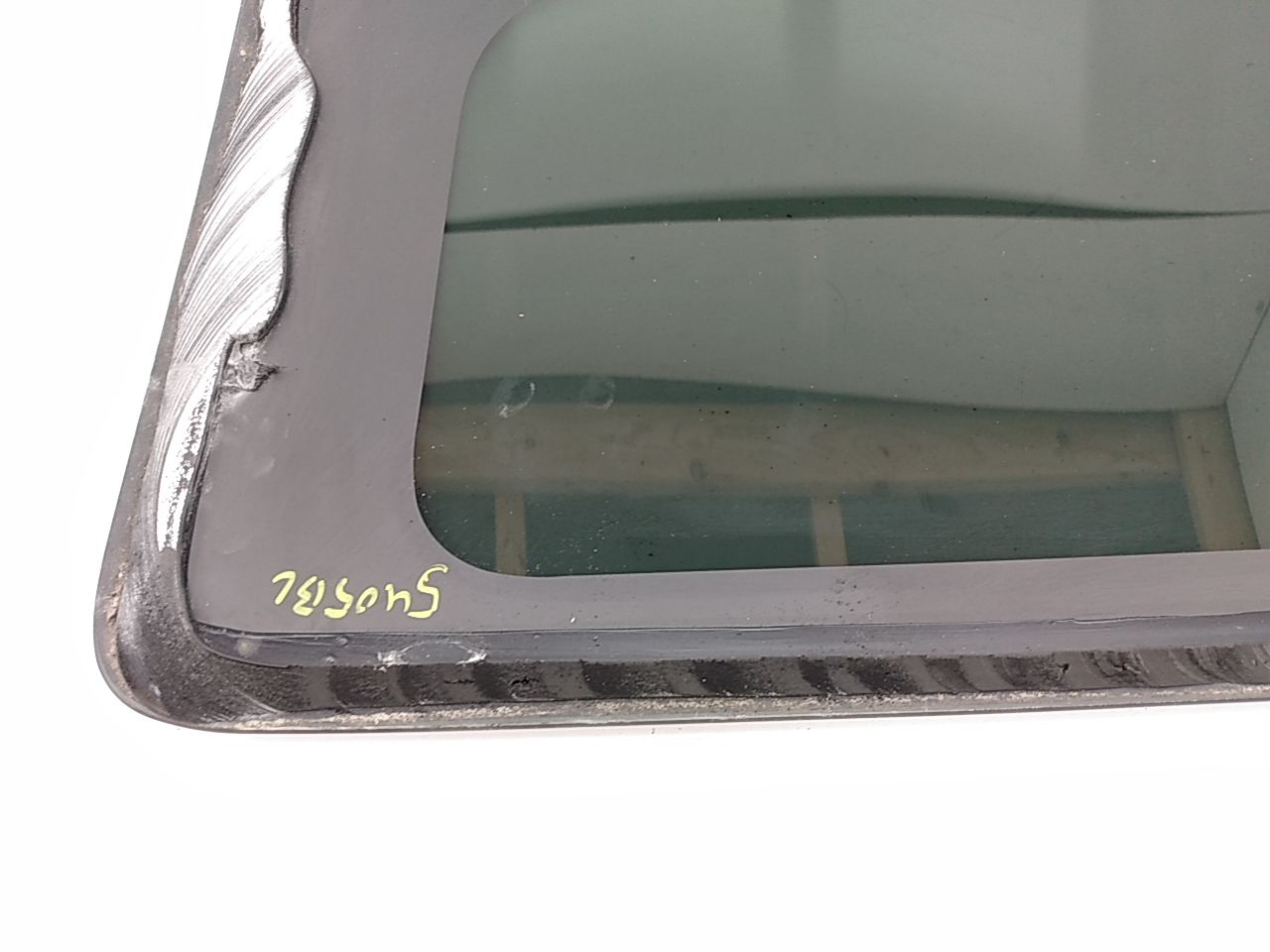 Hummer H3 Rear Left Quarter Glass