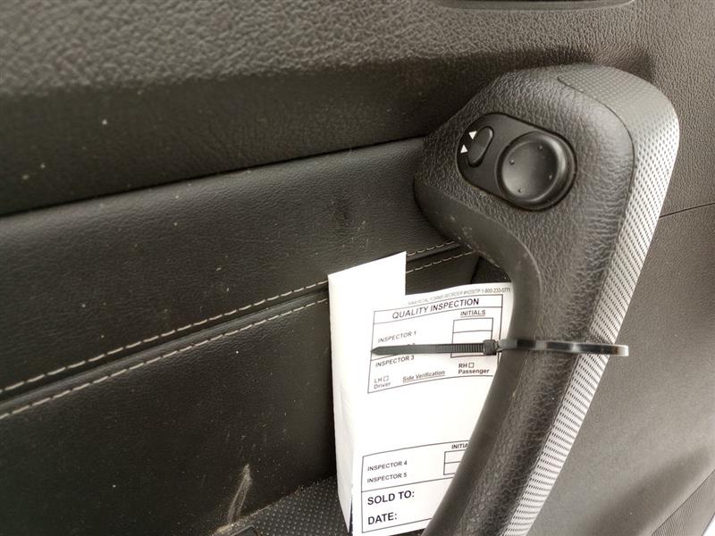 Hummer H3 Front Left Door Trim Panel