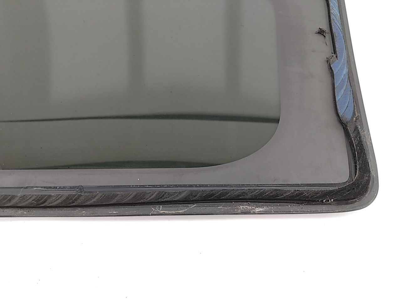 Hummer H3 Rear Left Quarter Glass