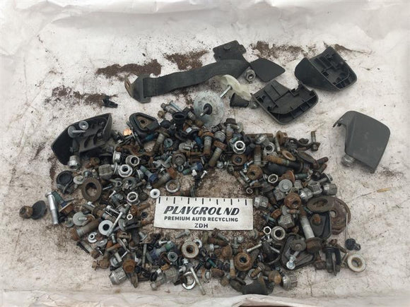 Hummer H3 Dismantling Hardware