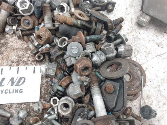 Hummer H3 Dismantling Hardware