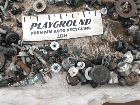 Hummer H3 Dismantling Hardware