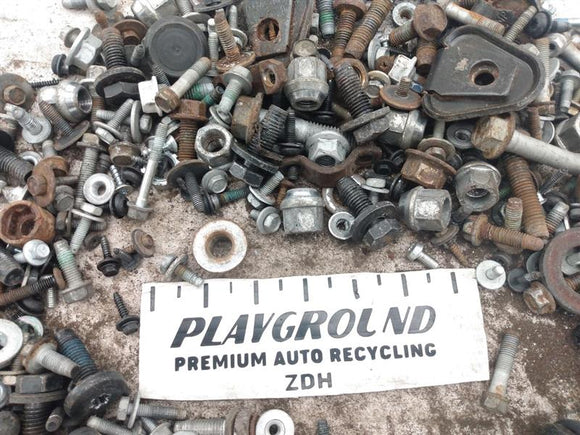 Hummer H3 Dismantling Hardware