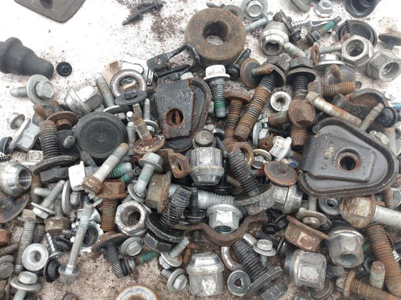 Hummer H3 Dismantling Hardware