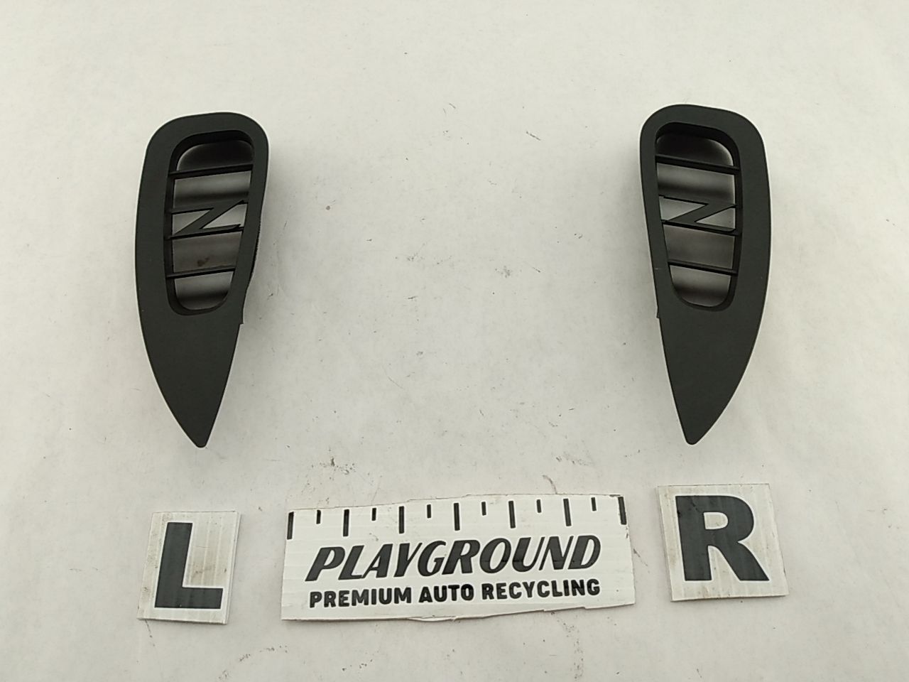 Nissan 350Z Pair Of Front Dashboard Vents