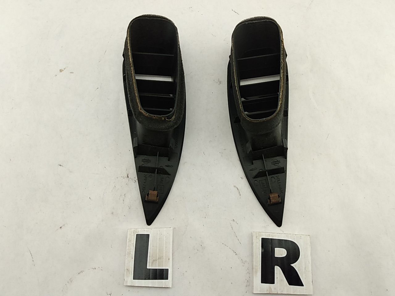 Nissan 350Z Pair Of Front Dashboard Vents - 0