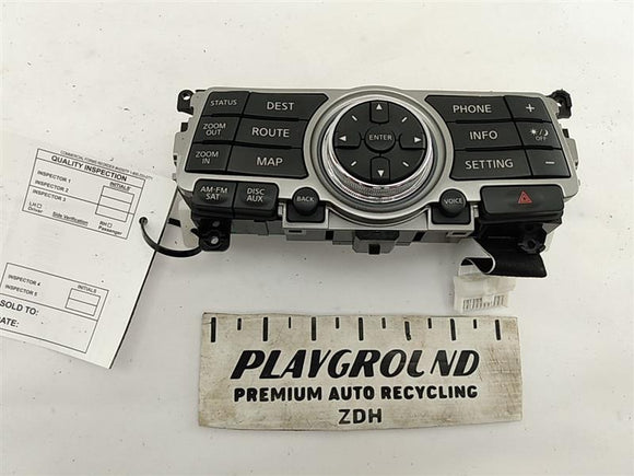 Infiniti G37 Display Screen Control