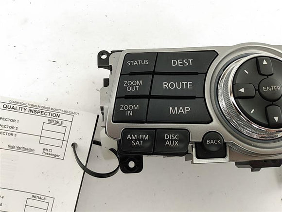 Infiniti G37 Display Screen Control
