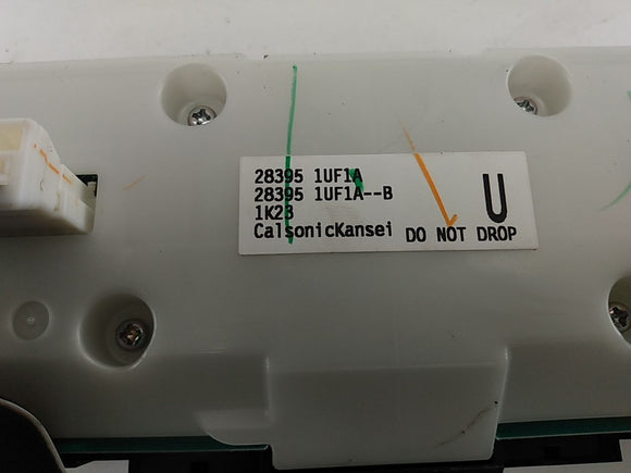 Infiniti G37 Display Screen Control