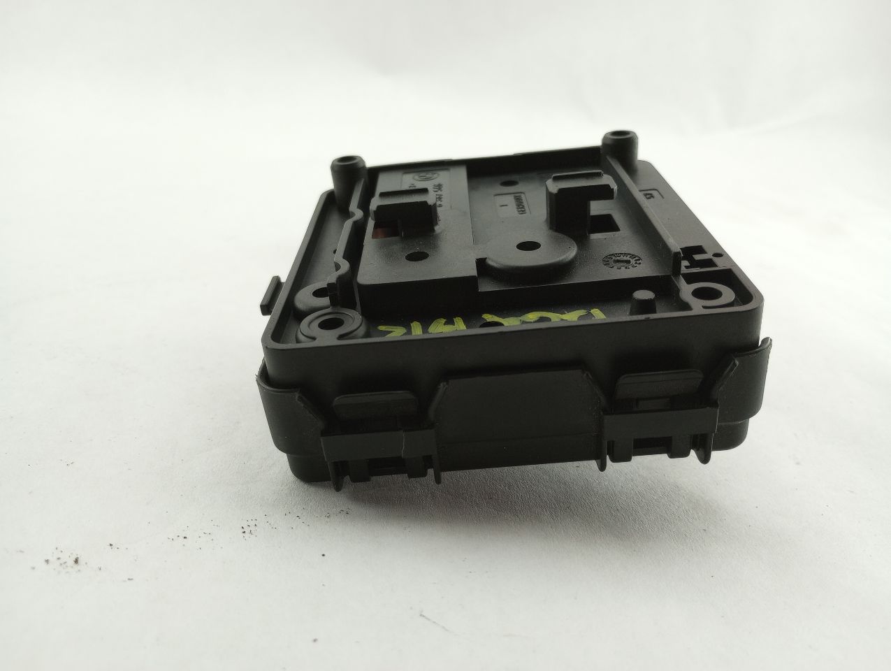 BMW 325I Positive Battery Fuse Terminal | Playground PAR