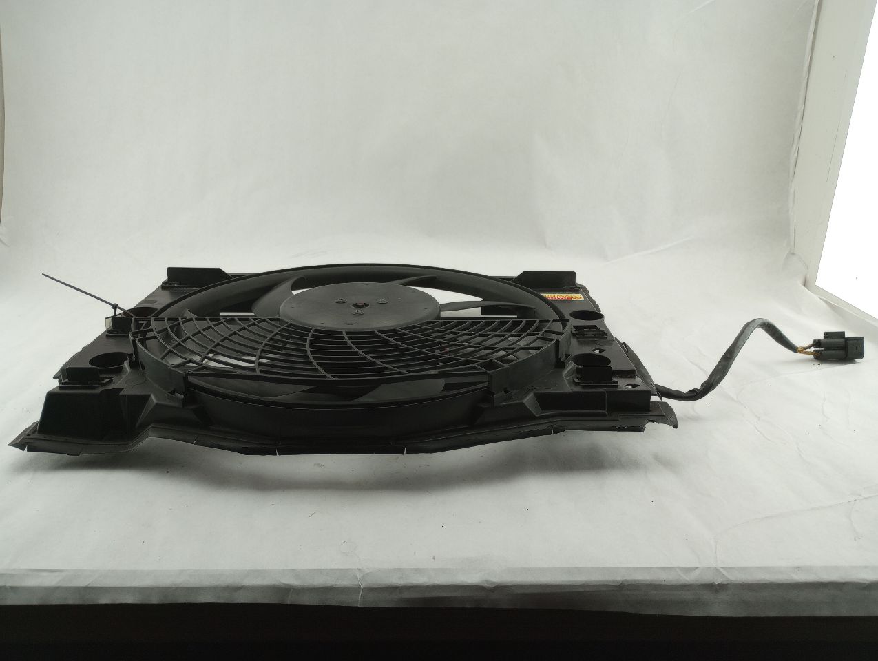 BMW 325I Radiator Cooling Fan