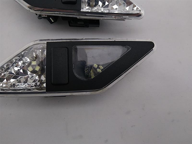 BMW 325I Pair Of Rear Roof Lamps