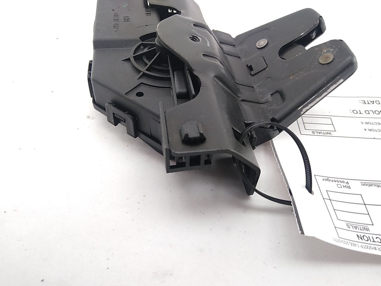 BMW 325I Trunk Latch