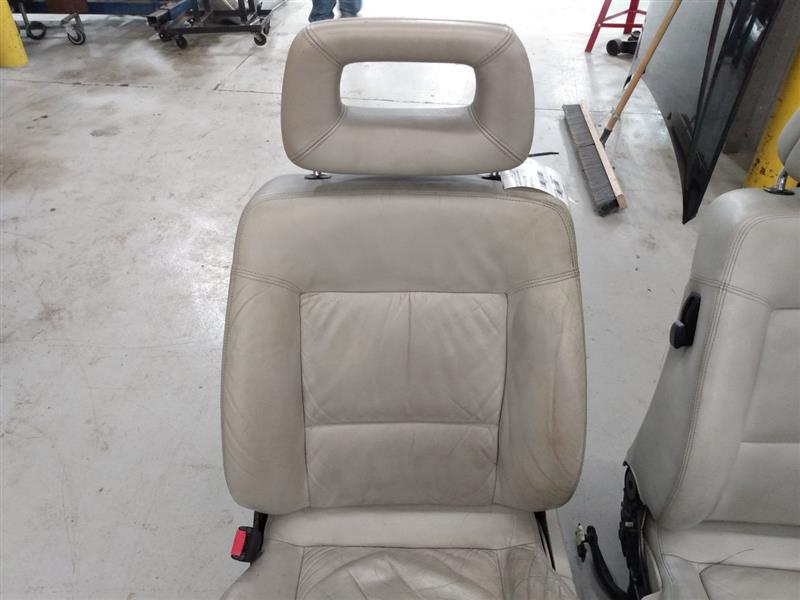 Audi Cabriolet Pair Of Front Seats