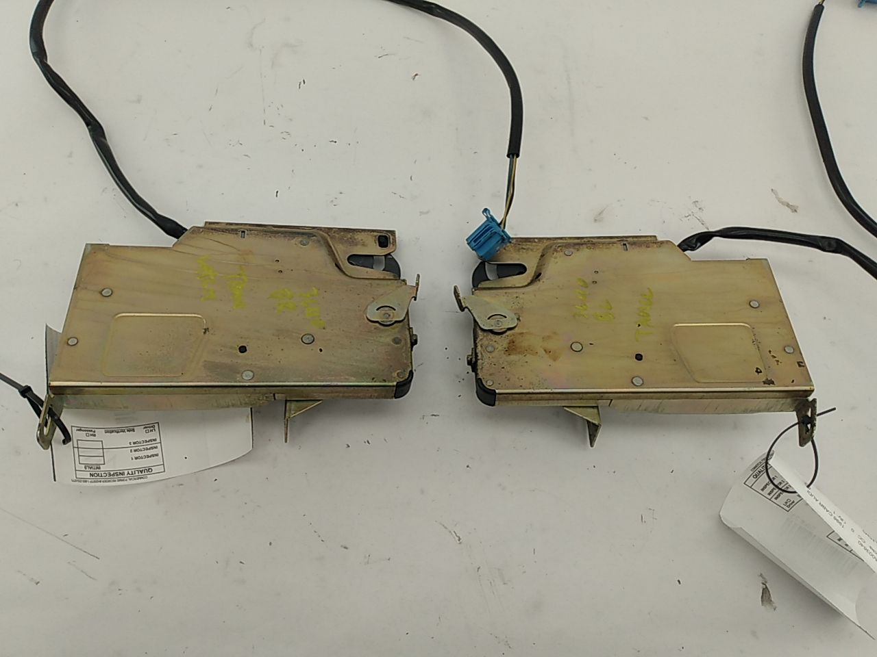 Audi Cabriolet Pair Of Tonneau Latches