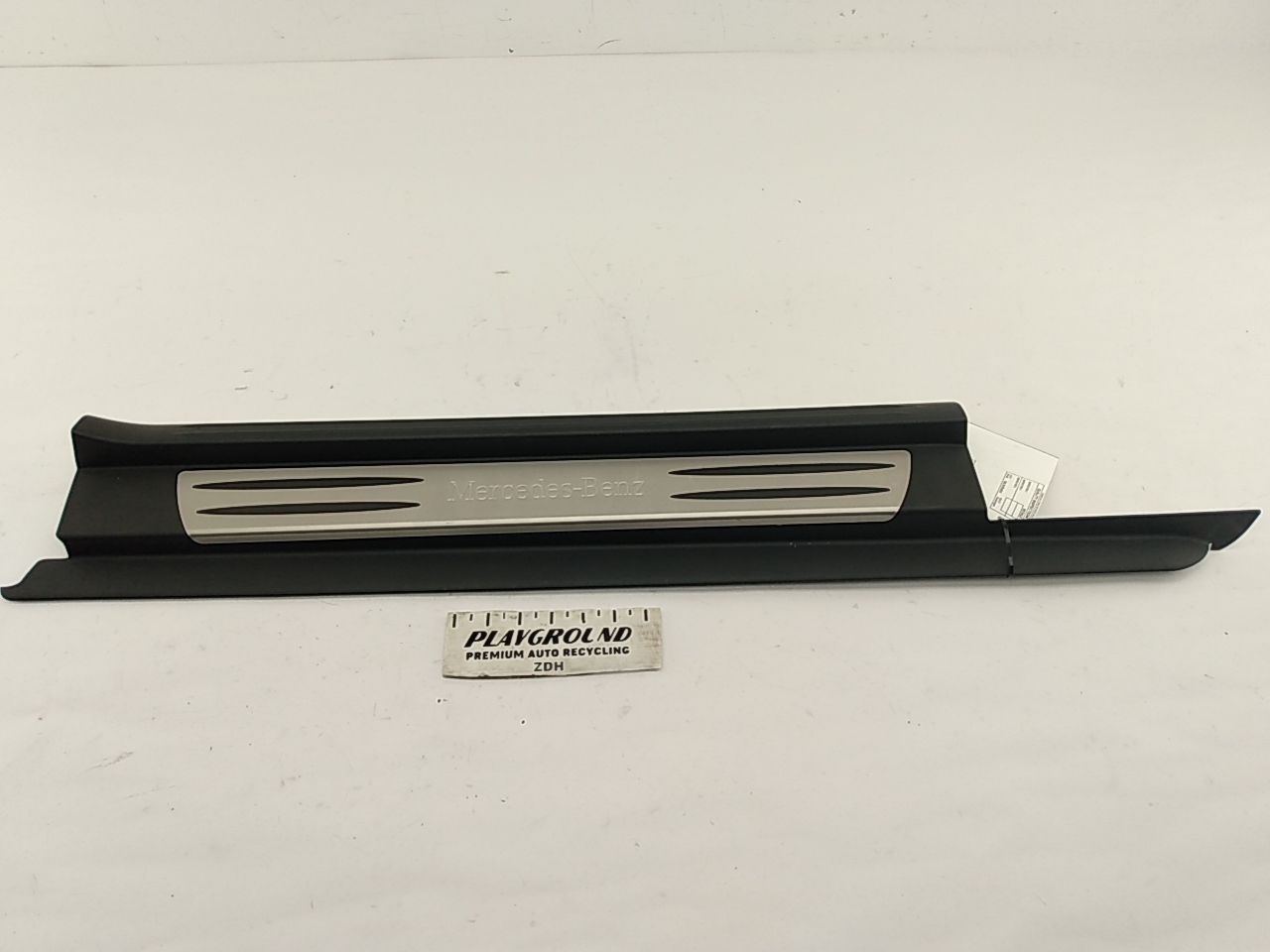 Mercedes SLK350 Front Right Door Sill Trim