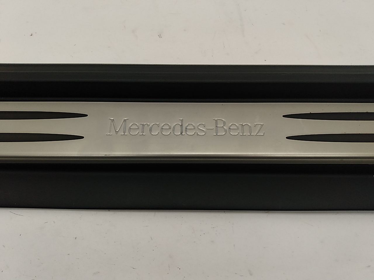 Mercedes SLK350 Front Right Door Sill Trim