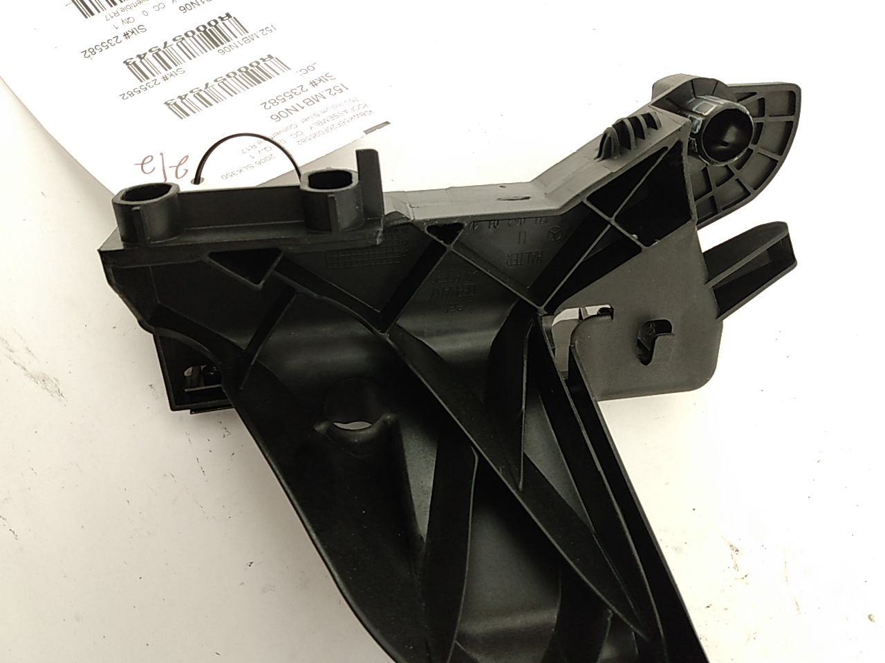 Mercedes SLK350 Pair of Left and Right Hardtop Brackets